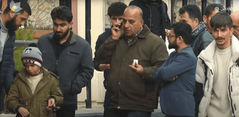 ئەڵقەی     15    